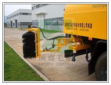 龍馬旋輪式毛刷清掃車(chē)